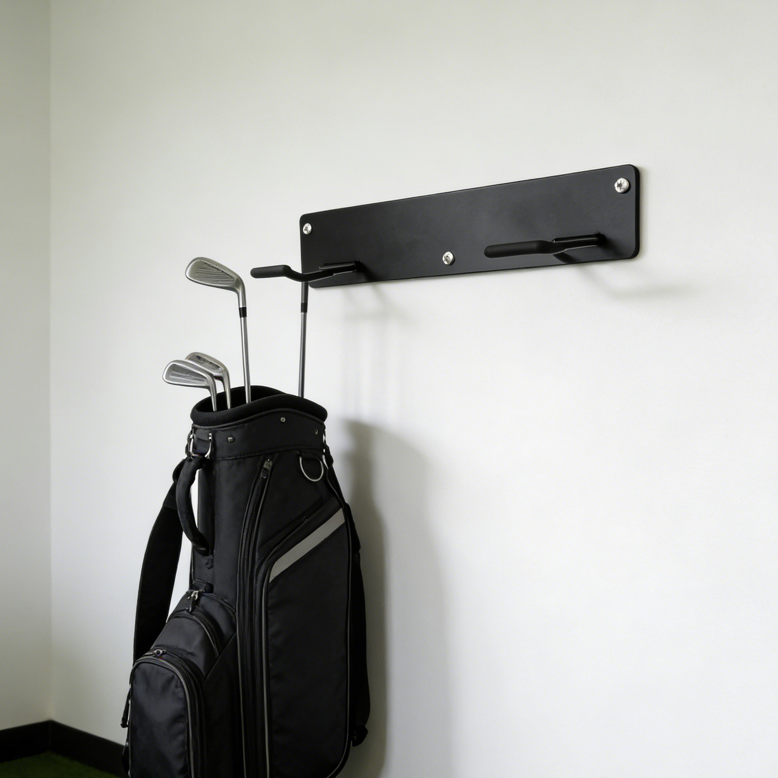 حامل حقائب الجولف المثبت على ا - مراجعة Golf Equipment Garage Storage وسعره